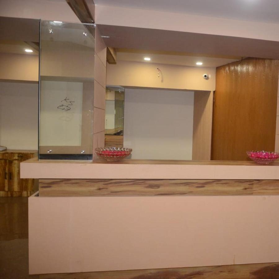 Hotel Poonam Rāipur Eksteriør billede